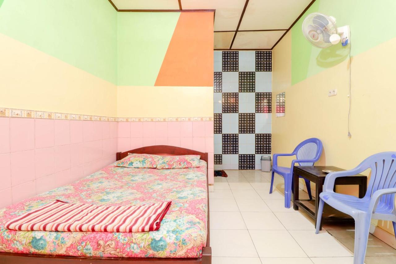 Primadona Homestay สเลมาน ภายนอก รูปภาพ