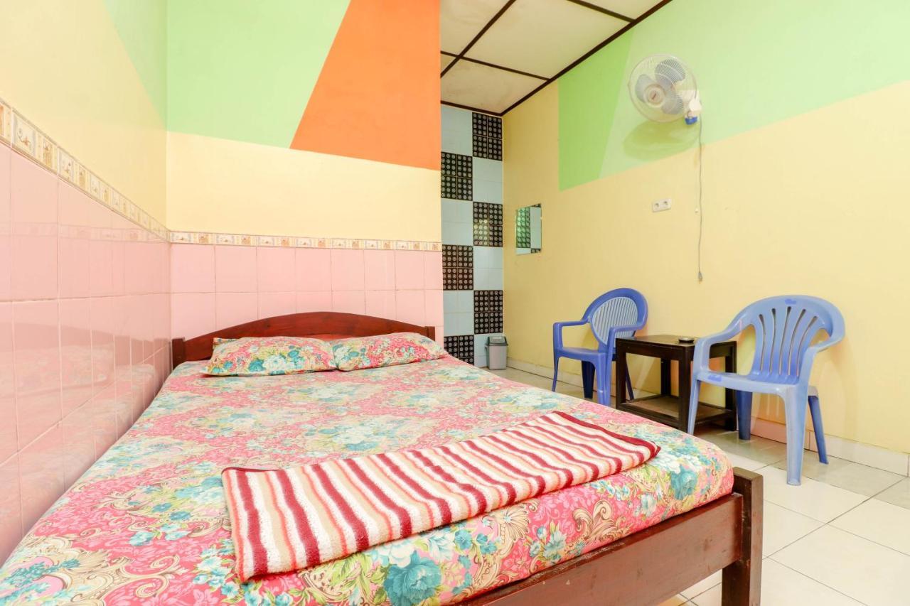 Primadona Homestay สเลมาน ภายนอก รูปภาพ